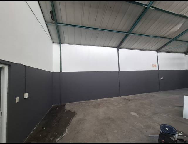 401M² WAREHOUSE TO LET IN STIKLAND INDUSTRIAL